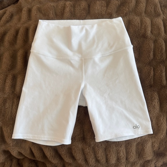 Alo Yoga 7” High-Waist Biker Shorts - Picture 1 of 3